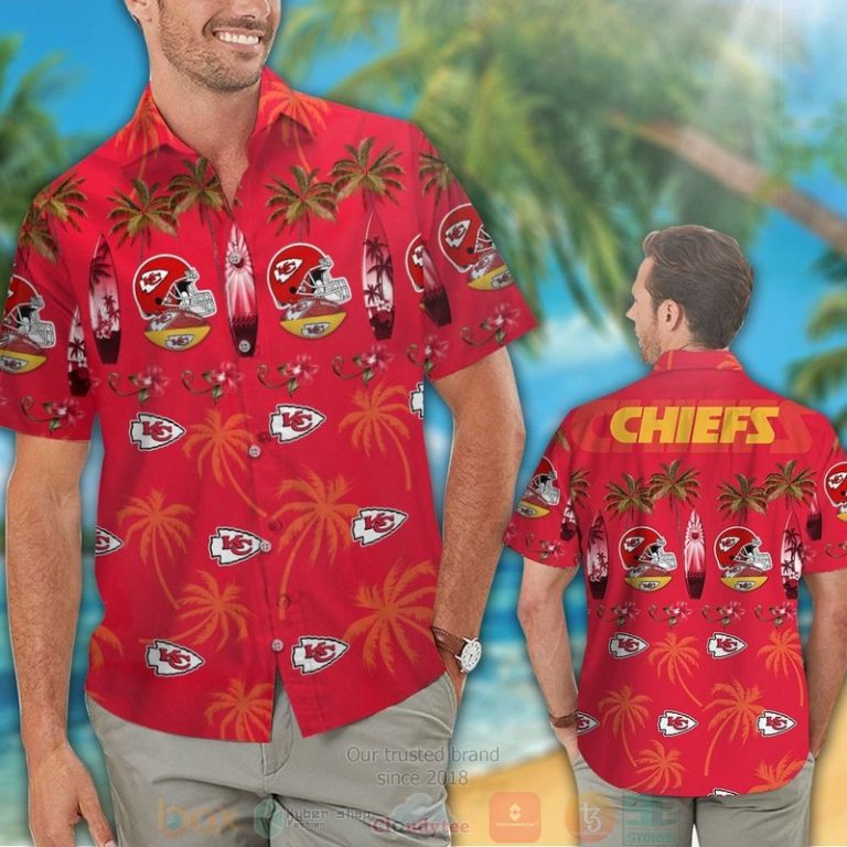 Kansas_City_Chiefs_surfboard_palm_tree_hawaiian_shirt_and_shorts_1-768x768