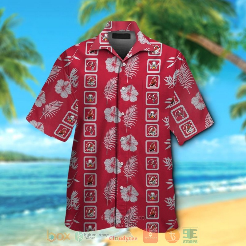 Tampa Bay Buccaneers Logo Grey Hibiscus Red Hawaiian Shirt And Shorts